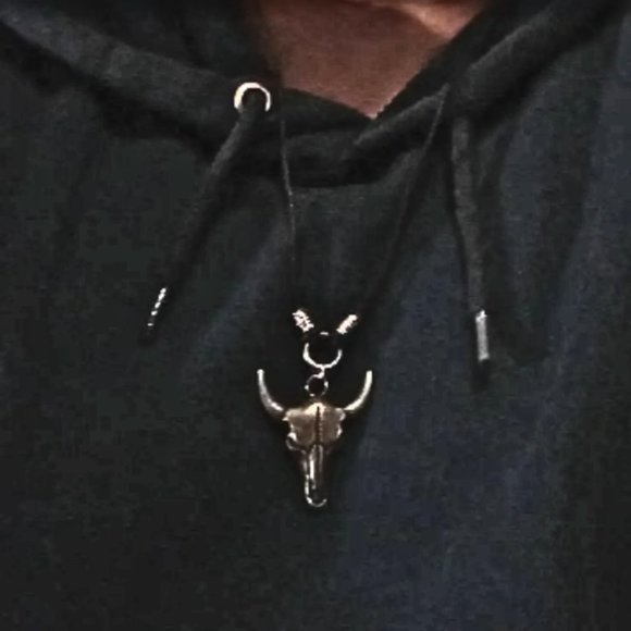 Longhorn Steel And Leather Necklace - Picture 5 of 5